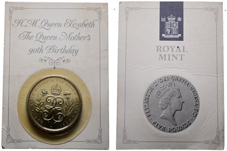 INGHILTERRA. Elisabetta II. 5 pound "90 anni della regina madre". KM 962; Cn; 28,28gr. In blister FDC