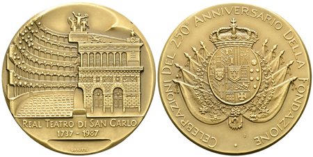 NAPOLI. Medaglia per il 250° anniversario del teatro San Carlo 1987. Opus: Driutti. AE dorato. 49mm  qFDC