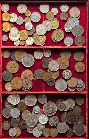 VARIE NAZIONI. Lotto multiplo di varie e numerose monete mondiali. Metalli, nominali e conservazioni varie.