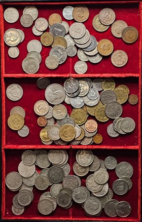VARIE NAZIONI. Lotto multiplo di varie monete mondiali. Metalli, nominali e conservazioni varie.