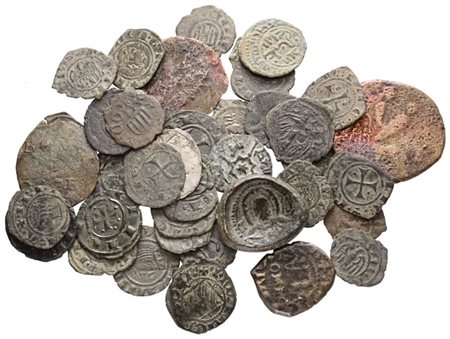SICILIA. LOTTO DI 40 MONETE MEDIOEVALI. Conservazioni varie.