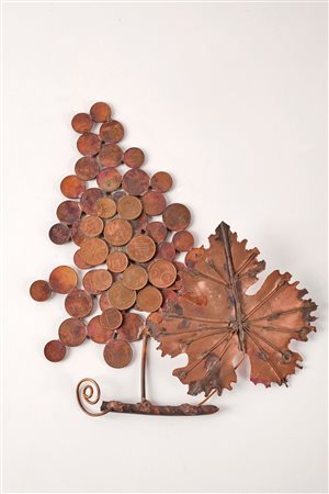 Nicola Zamboni (Bologna, 10/05/1943 - Bologna, 16/01/2023) 
"Foglie" 
Scultura in rame Cm 3x20x24