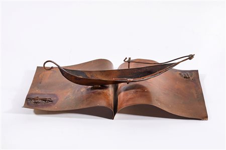 Nicola Zamboni (Bologna, 10/05/1943 - Bologna, 16/01/2023) 
"Biglietto d'auguri" 2008
Scultura in rame Cm 7x22,5x11