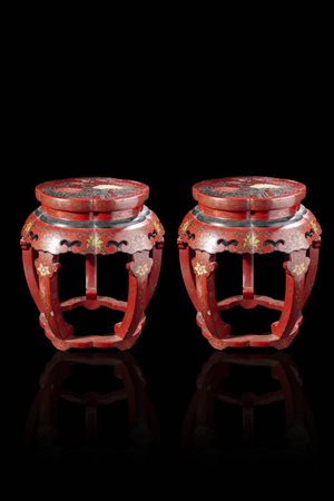 LOTTO DUE TAVOLINI<BR>Coppia tavolini lacca rossa