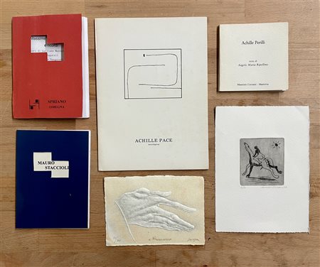 ARTISTI ITALIANI DEL DOPOGUERRA - Lotto unico di 4 cataloghi e 2 grafiche