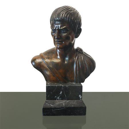 Busto di bronzo di nobile romano, 20°  secolo