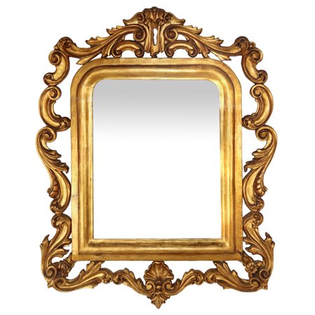 Specchiera in stile barocco in legno dorato con fregi laterali , 20°  secolo