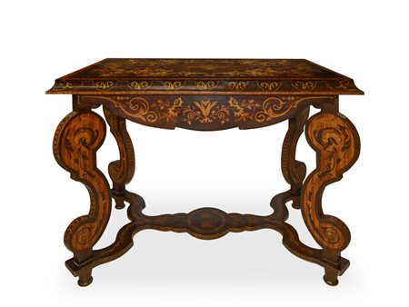 Tavolinetto rettangolare con intarsi di carattere floreale in legni vari e colorati, France Fine 19° /20°  secolo