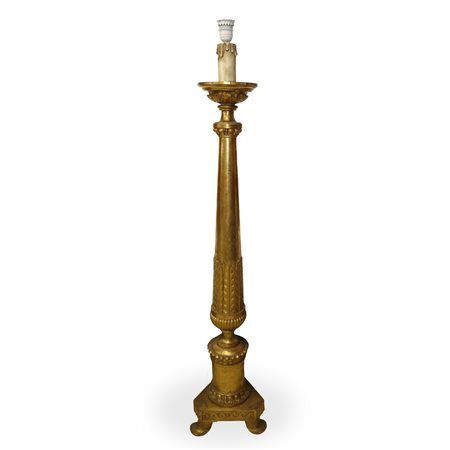 Candeliere da terra in legno dorato, primi 19°  secolo