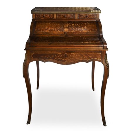 Bonheur de  jour con ribaltina con intarsi in legni chiari, bronzi applicati e ringhierina in ottone in testa , France 19°  secolo
