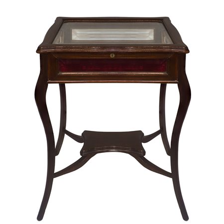 Piccolo tavolo a vetri , primi 20°  secolo