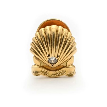 Cartier pinza da rever in oro e diamante Anni '40 Oro giallo 750/000. Peso...