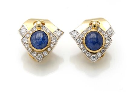 Coppia orecchini in oro, zaffiri e brillanti Oro bianco e giallo 750/000....