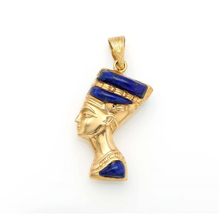 Pendente Nefertiti in oro, lapis e turchese Oro giallo 750/000. Peso...