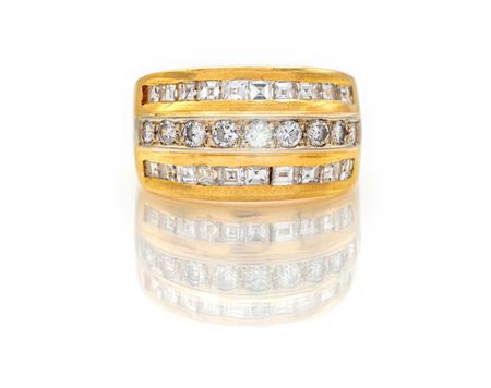 Anello a fascia in oro e diamanti Oro giallo 750/000. Diamanti in taglio...