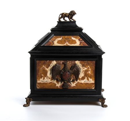  Scrigno in ebano e marmo rosso - Italia, fine XVII - inizio XVIII secolo