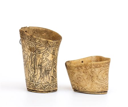  Coppia contenitori in osso - probabilmente India, XIX secolo