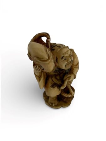  Netsuke in avorio - Giappone, periodo Meiji, 1868-1912