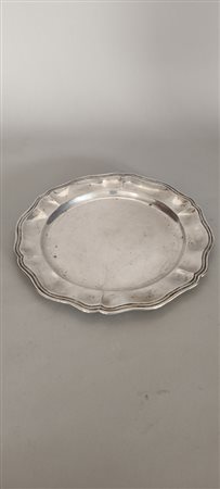 Piatto in argento del XIX secolo