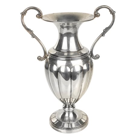 Coppa baccellata in argento