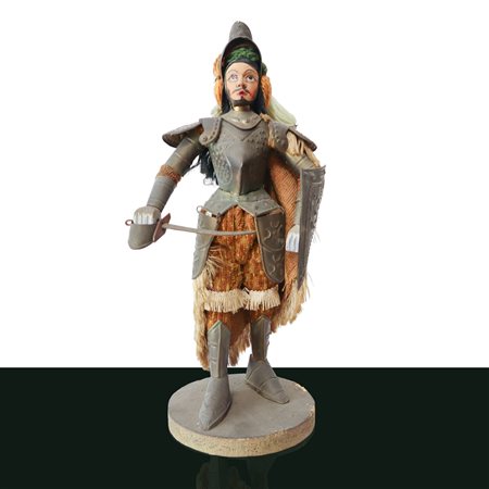 Pupo siciliano con abito in stoffa e armatura in metallo sbalzato e base in legno, primi 20° secolo