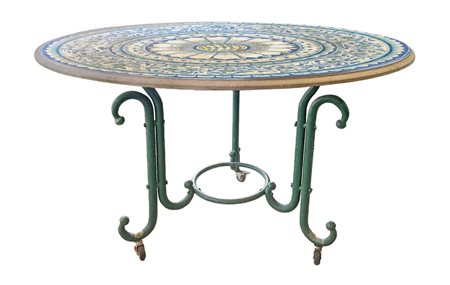 Tavolo rotondo in pietra lavica, 20° secolo