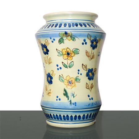 Nicolò Morales Caltagirone (Caltagirone 1973)  - Albarello in maiolica di Caltagirone con decori floreali