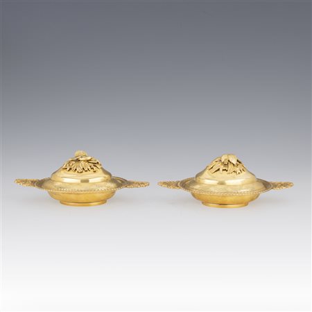 Coppia di legumiere in argento dorato, Italia, dopo il 1935