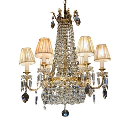 Lampadario in stile Settecento, in metallo e vetro con pendenti e collane in cristallo sfaccettato