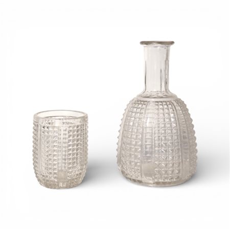 Bottiglia da notte in vetro a punte di diamante