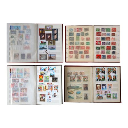 Quattro classificatori con francobolli