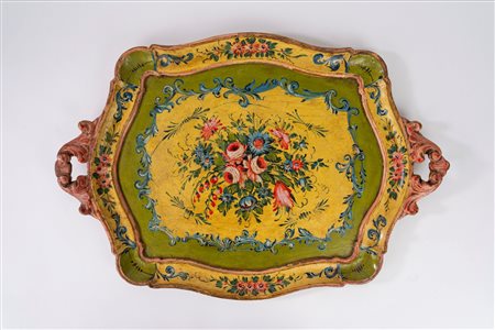 Grande vassoio in legno laccato con manici, Venezia secolo XVIII