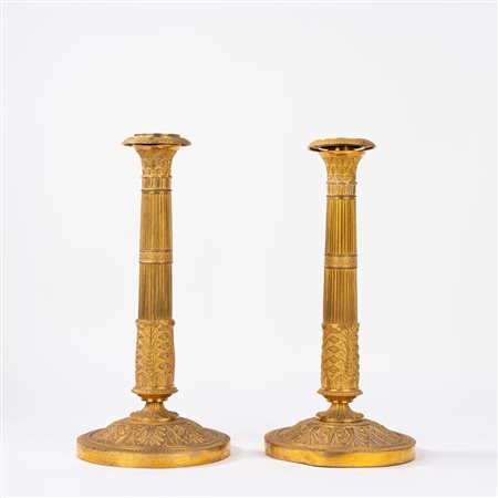 Coppia di candelieri Impero in bronzo dorato, secolo XIX