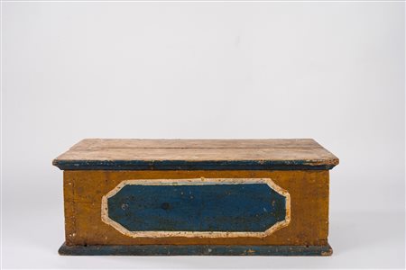 Antica cassetta portadocumenti in legno laccato