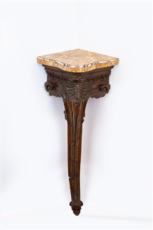 Angoliera in legno intagliato, con piano in marmo, secolo XVIII
