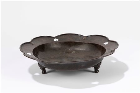 Alzata in rame , Oriental manufacture, 19th century