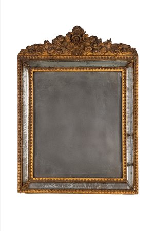 Specchiera in legno intagliato e dorato, secolo XIX