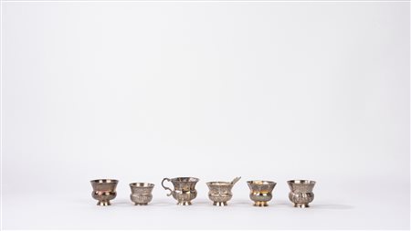 Lotto composto da cinque bicchierini e una tazzina in argento, Russia secolo XIX