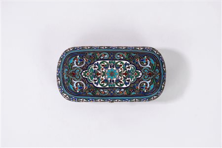 Portasigarette in argento e smalti policromi, Russia secolo XIX