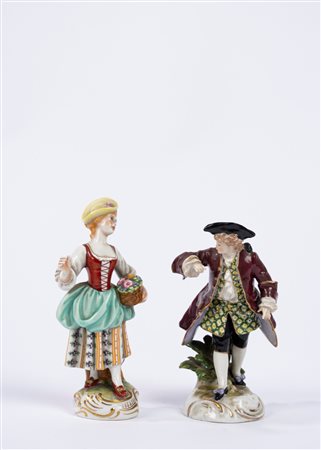 Due statuine in porcellana Capodimonte Ginori, fine secolo XIX - inizi secolo XX