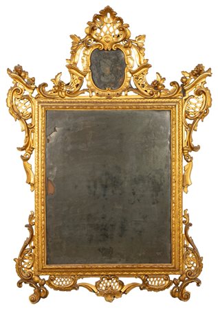 Grande specchiera in legno intagliato e dorato, secolo XIX
