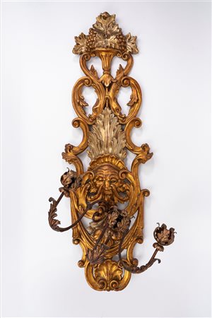 Applique in legno intagliato e dorato, secolo XIX