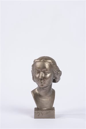 Busto di donna in zinco, Russia prima metà del secolo XX