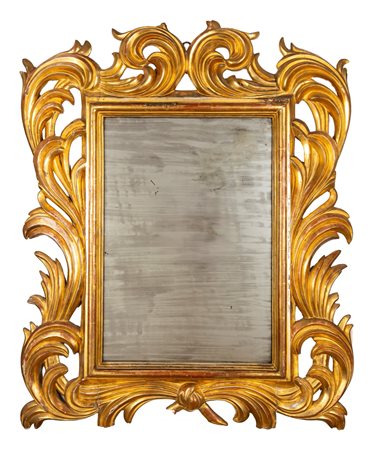 Specchiera in legno intagliato e dorato, secolo XIX