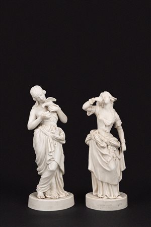 Due sculture in biscuit raffiguranti figure femminili, inizi secolo XX