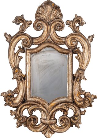 Specchierina in legno intagliato e dorato, in stile rococò