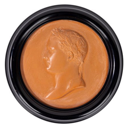 Bassorilievo in terracotta con profilo di Napoleone
