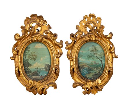 Coppia di cornici ovali in legno intagliato e dorato, secolo XIX