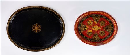 Due vassoi in metallo laccato