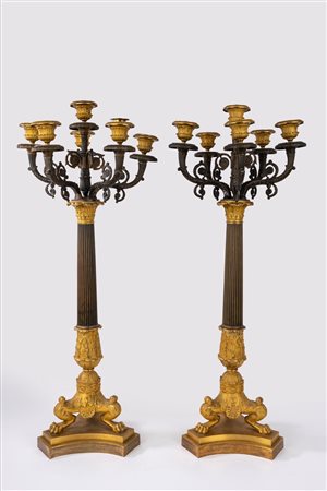 Coppia di candelabri Impero in bronzo dorato e a patina scura, secolo XIX